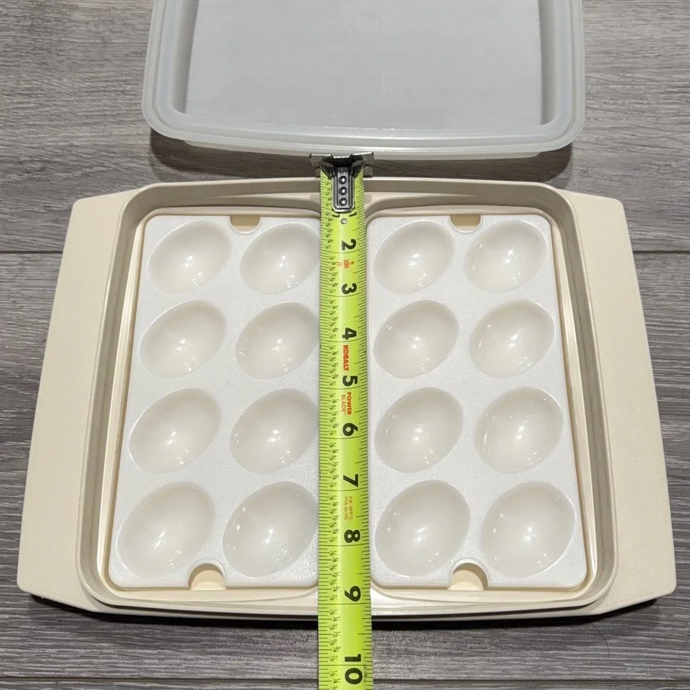 Vintage Tupperware Deviled Egg Carrier 16‎ Slot Tray with Lid Cream White 723-4